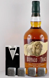 Buffalo Trace Bourbon Whiskey + 4 Whisky Kühlsteine im Smoking