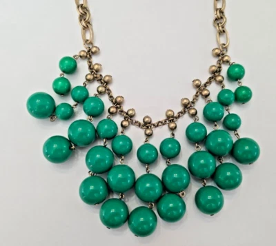 Collar babero Stella and Dot Jolie cuentas verdes Foto 1 de 4