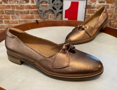 Mocasines planos Clarks de gamuza metálica Trish Wave lazo sin cordones nuevos Foto 1 de 4