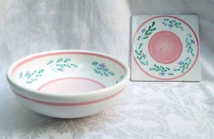 CALECA BOWL & TRIVET SET, Pink Garland Bowl w/ White & Green & Tile Trivet Italy - Picture 1 of 12