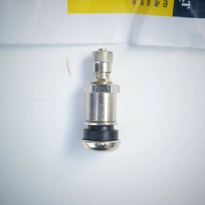 Renault Safrane Biturbo 4X Valves de roue neuve et origine 7701038427