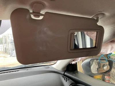Passenger Sun Visor Without Illumination Sedan Fits 16-18 YARIS 4846156 - Image 1 of 2