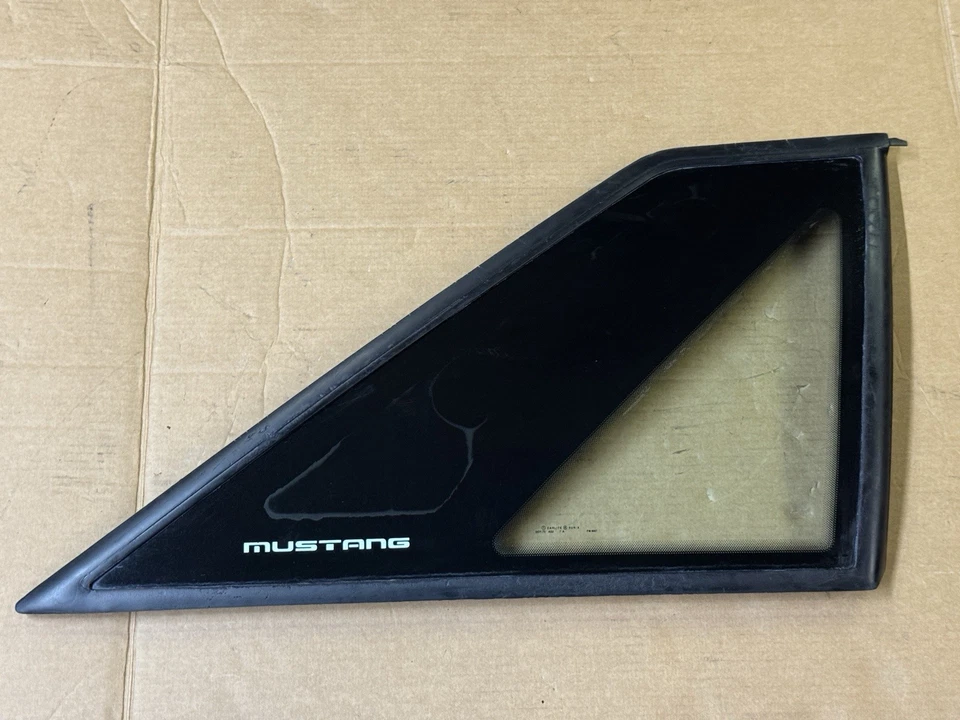 Ford Mustang 87-93 cuarto de ventana vidrio lado del pasajero hatchback OEM Carlite GT Foto 1 de 4