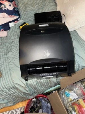 Dispensador automático de toallas de rollo duro Kimberly-Clark Professional 48857 (48857), Foto 1 de 3