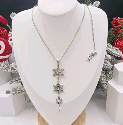 NUEVO CON ETIQUETAS Brighton Winter’s Miracle Collar 20” Gota Copo de Nieve Regalo Vacaciones Juego de Lata Foto 1 de 4