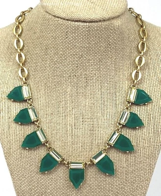 Collar llamativo piedra cristal verde tono dorado Stella & Dot 43,8 g Foto 1 de 4