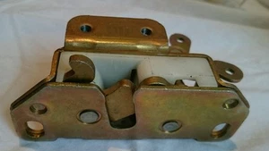 Türschloss rechts hinten OPEL Kadett E Ascona C neu - Bild 1 von 2
