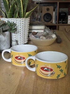 2 Vintage "Sitting Ducks" Soup Mugs Yellow & White 12 oz capacity, w/Alligators - Picture 1 of 10