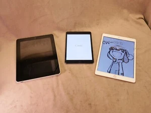 Apple Ipad  A1219 A1455 A2270 LOT: 3pcs. for parts - Picture 1 of 10