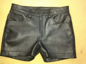 Pantaloncini uomo in pelle bovina aderenti in pelle stile 5 tasche GTC - Foto 1 di 3
