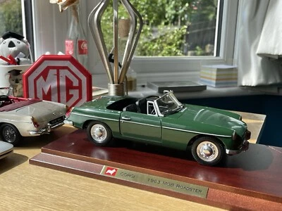 1/18 MGB roadster Limited - Wooden Plinth and Badge. Boxed FREE Personalised Reg - Image 1 of 3