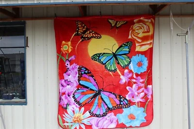 MANTA MARIPOSAS FLORES FLORES TAMAÑO QUEEN MARIPOSA Foto 1 de 2