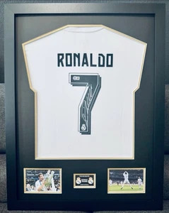 Maglia Real Madrid firmata Cristiano Ronaldo 2015/2016 / FIFA / Beckett /  - Foto 1 di 16