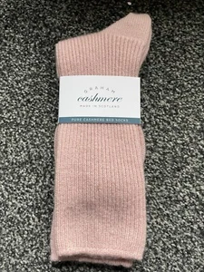 Ladies Cashmere Bed Socks (Johnstons of Elgin) - Picture 1 of 2