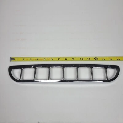 Bisel de entrada de aire con capucha cromada de coche MG de colección OEM 1970 Foto 1 de 4