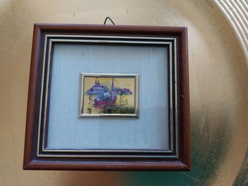 Foto 1 di 9