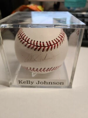 BÉISBOL AUTOGRAFIADO KELLY JOHNSON ATLANTA BRAVES LIGERAMENTE DESCOLORIDO Foto 1 de 4