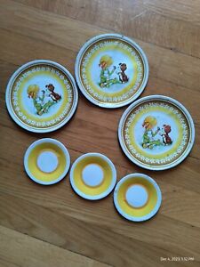 Vintage Kids Play Tea Set Plates Holly Hobbie Friends Litho Metal Pretend Lot 6