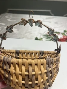 PRIMITIVE WOVEN Oak Splint EGG GATHERING BUTTOCKS BASKET Wall Hanging - Picture 1 of 20
