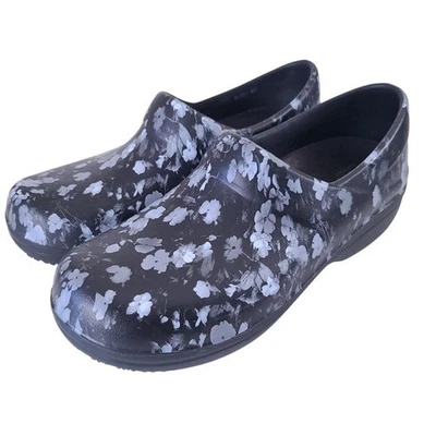 Zuecos de trabajo antideslizantes Crocs para mujer talla 10 negro blanco Foto 1 de 4