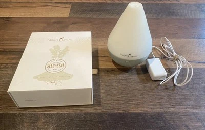 Young Living Essential Oils Starter Kit 10 6 Nuevo 4 2/3 Completo W Difusor 2 Vacío Foto 1 de 4