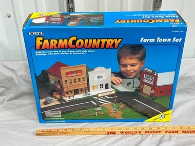 农场乡村农场建筑套装未开封 1: 64 ERTL 全新带盒 — 第 1/4 张图片