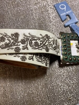 Cinto de couro bordado Nine West creme novo com etiquetas tamanho grande - Imagem 1 de 4