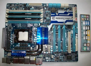 Bundle Gigabyte GA-X58A-UD5 Mainboard Intel X58, So.1366 , + Intel CPU i7-960 + - Afbeelding 1 van 3