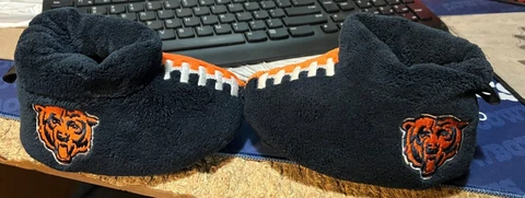 CHICAGO BEARS----BABY SLIPPERS---INFANT Cover