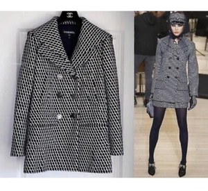 CHANEL 18A Hamburg Caban Coat Size 42 as new - Picture 1 of 24