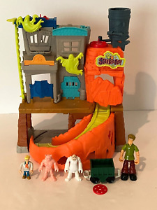 Imaginext Scooby Doo Ghost Town Haunted House Playset Shaggy Fred Snow Ghost