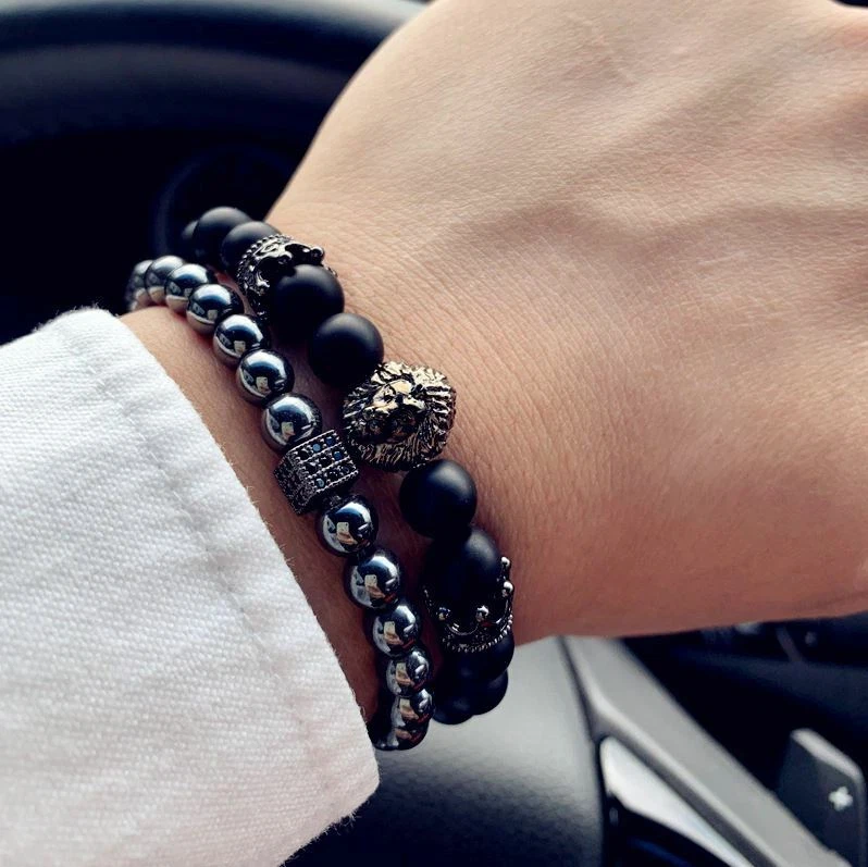 Armband 2er Set Herren Männer Krone & Löwe Lavastein Natur Stein Perlen Flexibel - Bild 1 von 1