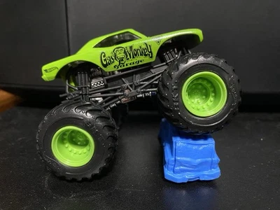 Coche aplastable fundido a presión Hot Wheels 2018 Monster Jam Gas Monkey Garage escala 1:64 Foto 1 de 4