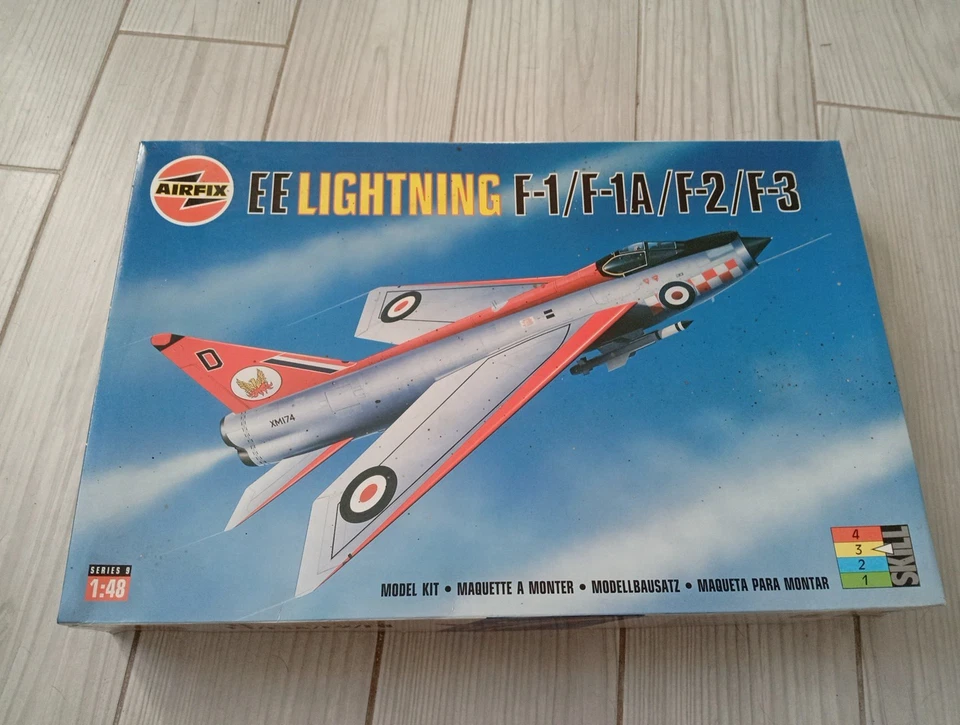 1:48 AIRFIX LIGHTNING F1 sealed - Immagine 1 di 3