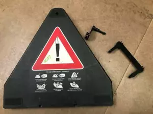 WK WL Stateman Caprice Grange hazard warning safety triangle - Picture 1 of 3