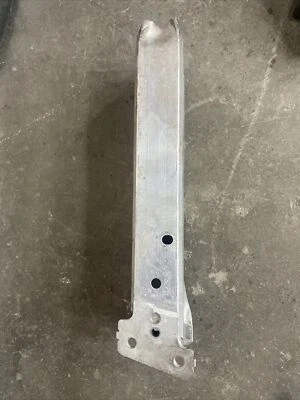 BMW M3 M2 F80 F82 F30 F34 amortecedor de colisão destro vergalhão montagem 7289908 2016 23782973 - Imagem 1 de 4