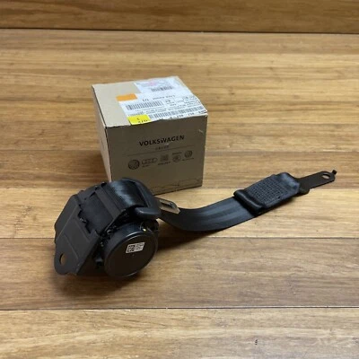 2019-2023 Audi Q8 Center Rear Seat Belt Assembly Retractor OEM 4M8857807A - Image 1 of 4