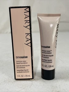 Mary Kay Timewise Luminous-wear Liquid Foundation Ivory 2 - Picture 1 of 2