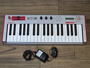 Alesis Micron Keyboard Synthesizer with power supply - Picture 1 of 11