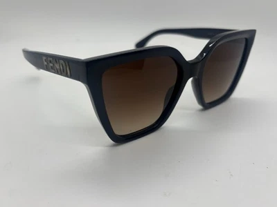 NUEVO FENDI FE40086I 01F Gafas de sol negras ojo de gato 55-18-140 mm Viene con juego completo Foto 1 de 4