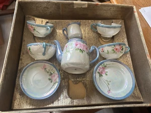 Vintage Moss Rose Child's China Tea Set 16 Pieces Dishes Pink Rose Made in Japan - Picture 1 of 10