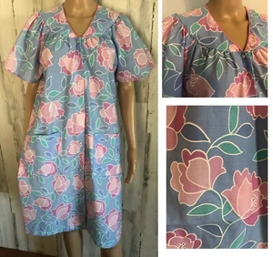 vtg 70s Izzys Place Pearl Snap House Coat Sz M Blue Pink Floral Pckts A-Line USA - Picture 1 of 23