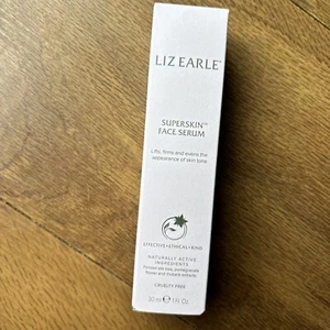 Liz Earle Superskin Face Serum 30ml - Brand New & Boxed - Picture 1 of 5