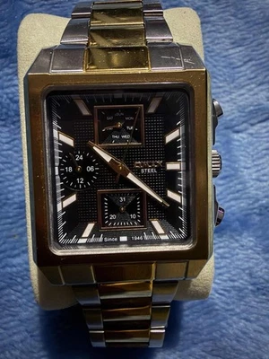 Reloj pulsera OMAX de cuarzo de acero inoxidable para hombre esfera cuadrada Foto 1 de 2