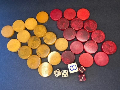 Vintage Marbled Butterscotch And Red Bakelite Backgammon Chips & Dice F7-36 - Image 1 of 4