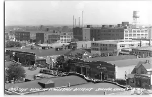 Salina, Kansas RPPC Birdseye Ansicht Autohändler Roy Clarke 1940er Jahre Foto Postkarte - Bild 1 von 2