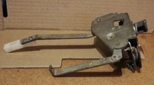 Classis Door Lock Mechanism possibly Ford - Picture 1 of 9