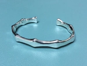 Silver Plated Jewellery Bangle Bone Design UK Seller - Picture 1 of 4