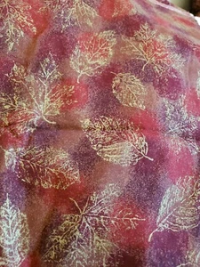 Sewing Fabric VIP Burgundy Marbled Gold Fall Leaves 1ydx45" Cotton - Picture 1 of 3