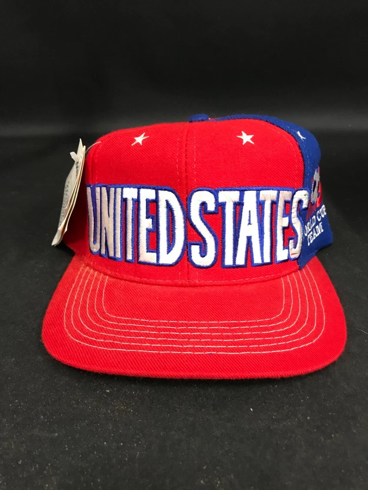 DE COLECCIÓN Copa Mundial de Estados Unidos 1994 Gorra Snapback Rojo Adidas! ¡Nuevo con etiquetas! Foto 1 de 4